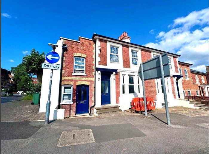 2 Bedroom End Of Terrace House To Rent In New Road, Basingstoke, Hampshire, RG21