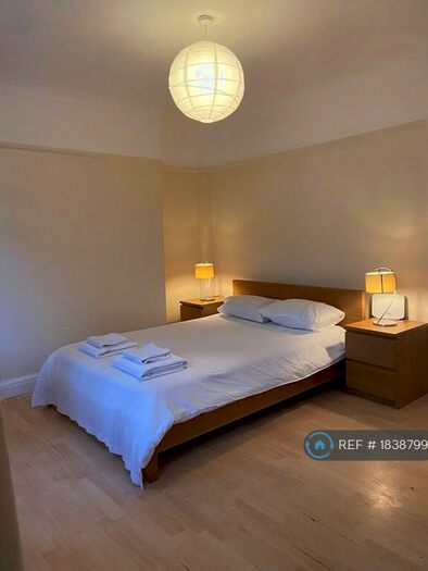 2 Bedroom Maisonette To Rent In Parkway, London, NW1