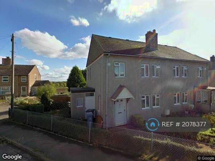 3 Bedroom Semi-Detached House To Rent In Cotswold Crescent, Chipping Norton, OX7