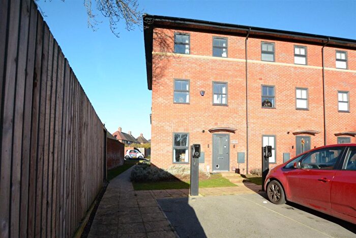 2 Bedroom Town House For Sale In Dallington Street, Nottingham, NG8