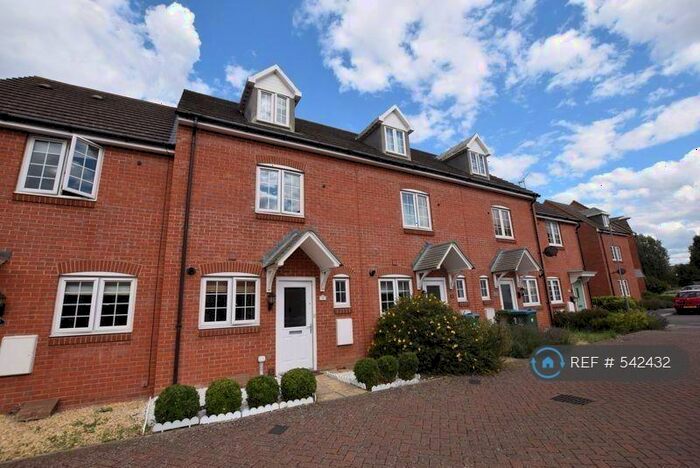 3 Bedroom Terraced House To Rent In Eggleton Close, Aylesbury, HP21