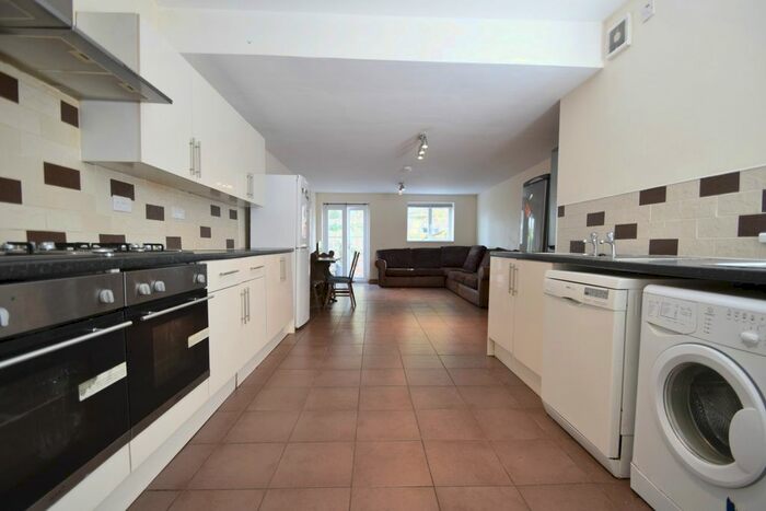 9 Bedroom Terraced House To Rent In Harriet Street, Cathays, CF24