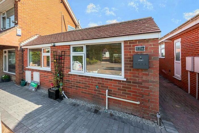 1 Bedroom Bungalow To Rent In Tile Kiln Hill, Blean, Canterbury, Kent, CT2
