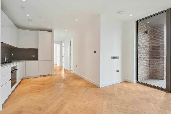 3 Bedroom Flat To Rent In Oberman Road, London, NW10