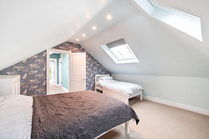 4 Bedroom Detached House To Rent In Friars Stile Road, Richmond, TW10