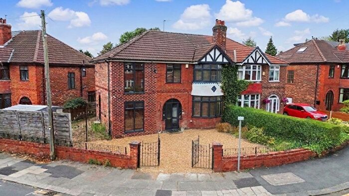5 Bedroom Semi-Detached House For Sale In Tansley Road, Manchester, M8
