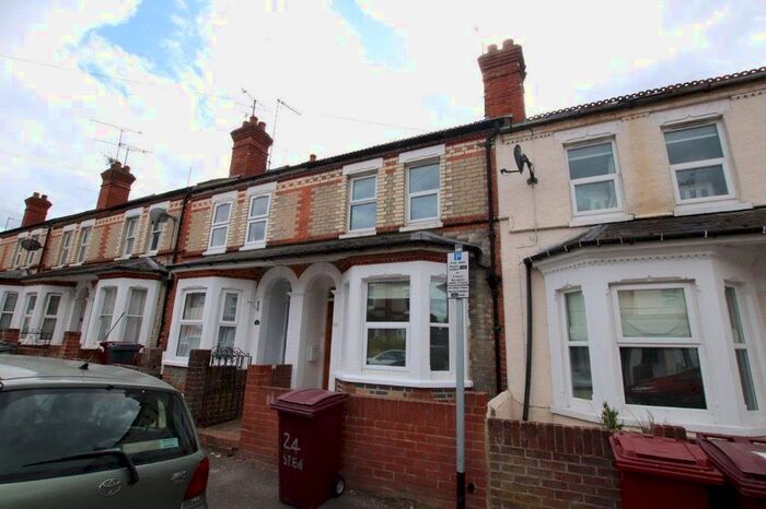 3 Bedroom Property To Rent In St Edwards Road, Reading, RG6
