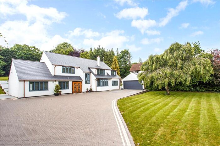 5 Bedroom Detached House For Sale In Harmer Green Lane, Welwyn, Hertfordshire, AL6
