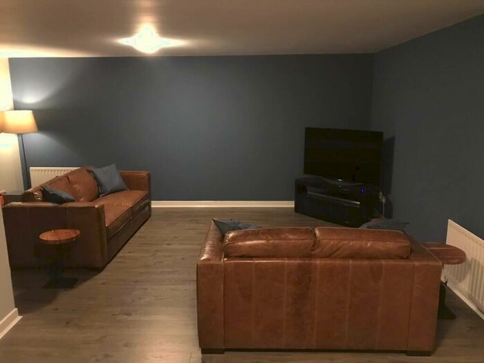 2 Bedroom Flat To Rent In Lower Granton Road, Edinburgh, Midlothian, EH5