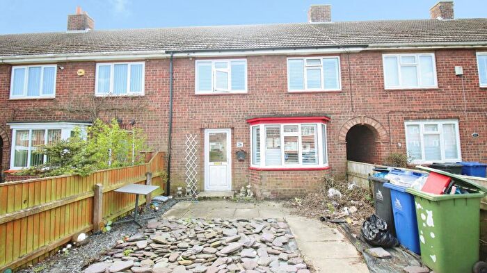 3 Bedroom Terraced House For Sale In Langton Close, Grimsby, DN33