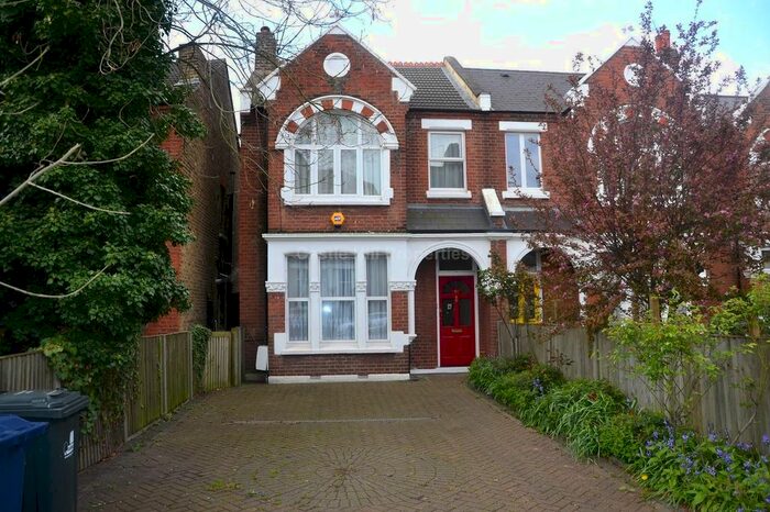 5 Bedroom Semi-Detached House To Rent In Argyle Road, West Ealing, W13