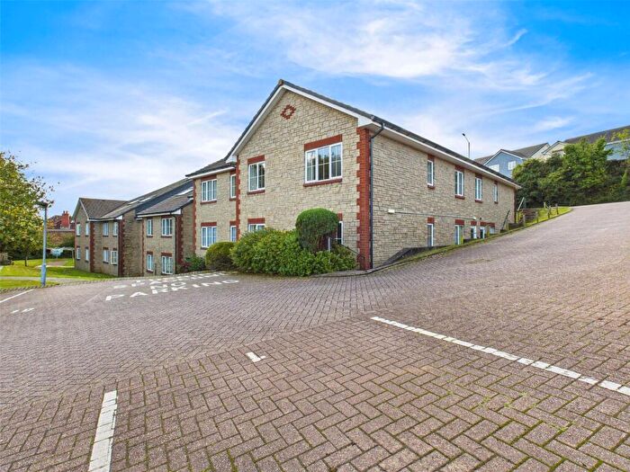 2 Bedroom Flat To Rent In West Hill, Wadebridge, Cornwall, PL27