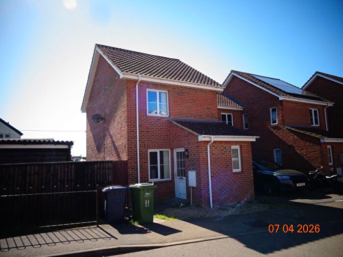 6 Bedroom Link Detached House To Rent In Fields View, Benwick, PE15