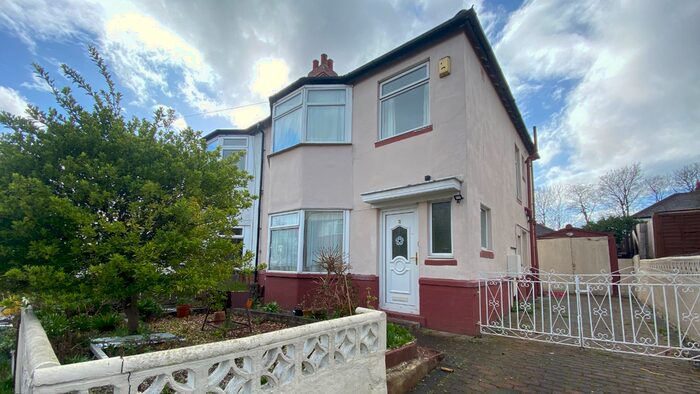 3 Bedroom Semi-Detached House To Rent In Roxholme Avenue, Leeds, LS7