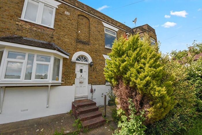 2 Bedroom Detached House For Sale In Mills Terrace, Chatham, ME4