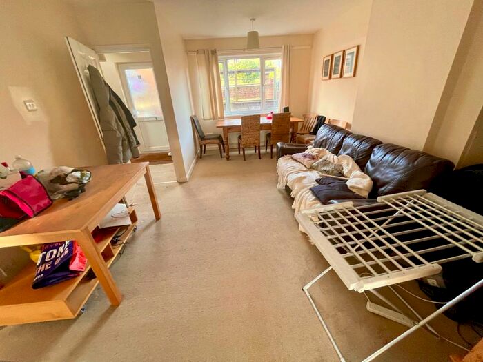 4 Bedroom Semi-Detached House To Rent In Thurmond Road, Winchester, SO22