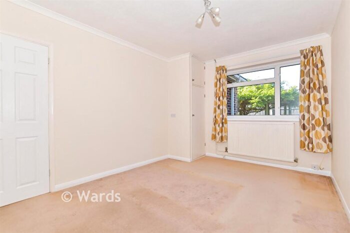 2 Bedroom Semi-Detached Bungalow For Sale In Kingsgate Close, Maidstone, Kent, ME16