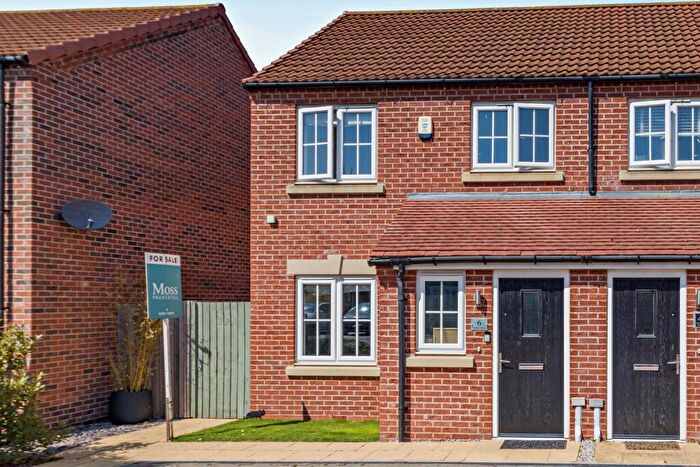 3 Bedroom Semi-Detached House For Sale In Archer Drive, Finningley, Doncaster, DN9