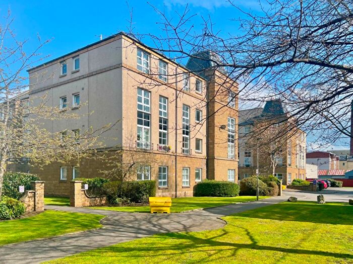 4 Bedroom Flat To Rent In Blandfield, Broughton, Edinburgh, EH7