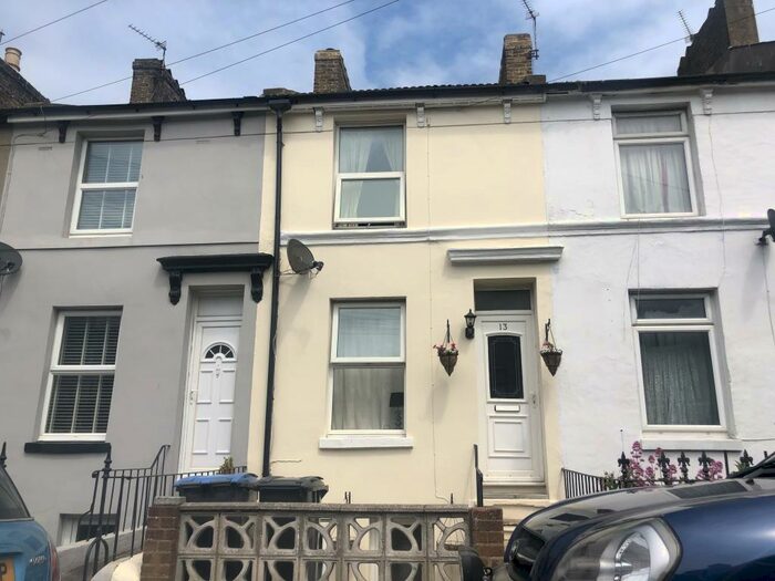 3 Bedroom House To Rent In East Street, Dover, CT17