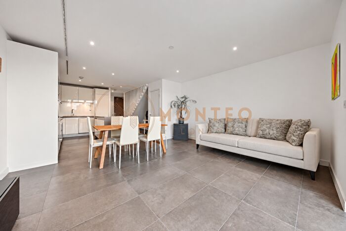 2 Bedroom Flat To Rent In Book House, City Road, Islington, London, EC1V