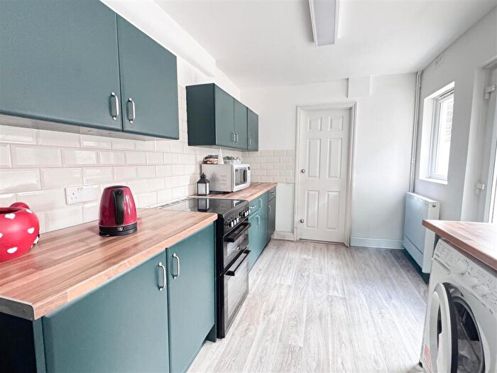 3 Bedroom Terraced House For Sale In Western Road, Eastbourne, BN22