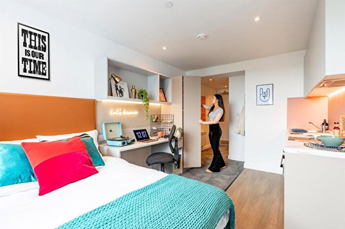 Studio To Rent In King William Street, Salford, M50