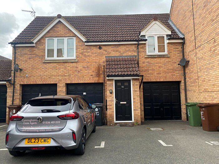 2 Bedroom Flat To Rent In Babbage Crescent, NN17