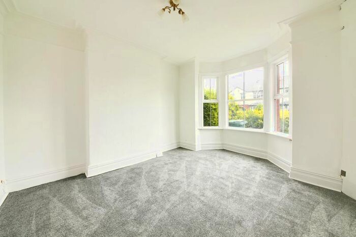 2 Bedroom Flat To Rent In Grange Road, Chester, CH2