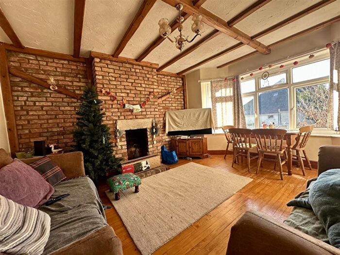 4 Bedroom Detached House To Rent In Hill Lane, Southampton, SO15