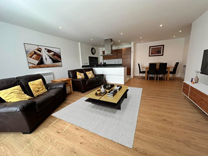 2 Bedroom Apartment To Rent In Great Stour Mews, Canterbury, CT1