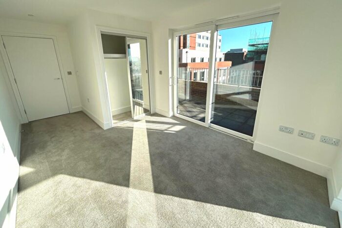 2 Bedroom Flat To Rent In Davigdor Road, Hove, BN3
