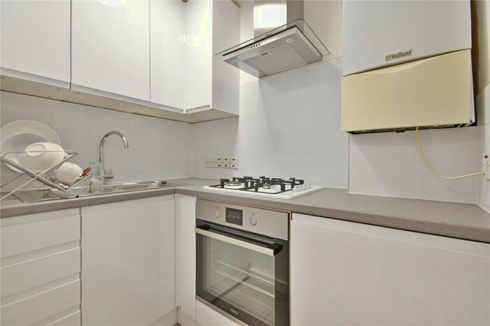 Studio To Rent In Manstone Road, Cricklewood, NW2