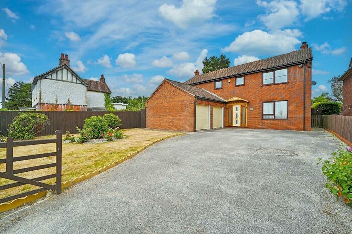4 Bedroom Detached House For Sale In The Street, Brantham, CO11
