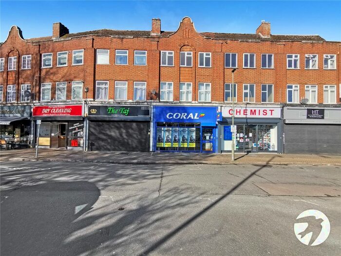 4 Bedroom Maisonette To Rent In Carlton Parade, Orpington, BR6