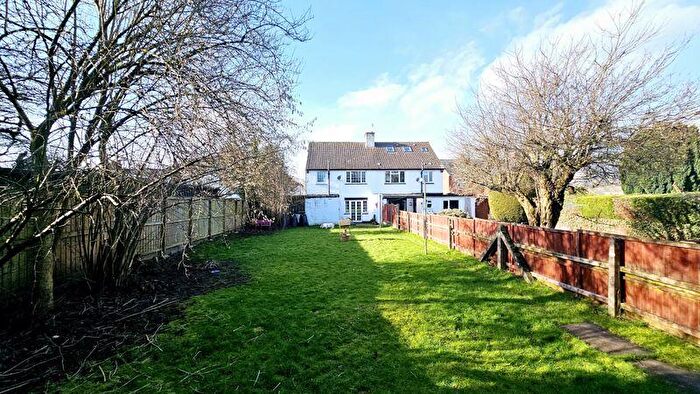 3 Bedroom Semi-Detached House For Sale In Westfield Street, Hereford, HR4