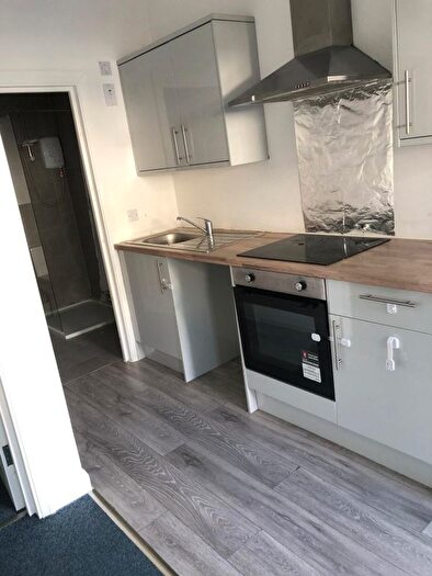 1 Bedroom Bungalow To Rent In Leigh-On-Sea, SS9
