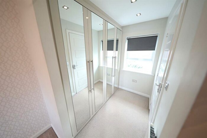 3 Bedroom Detached House For Sale In Calvert Lane, Hull, HU4