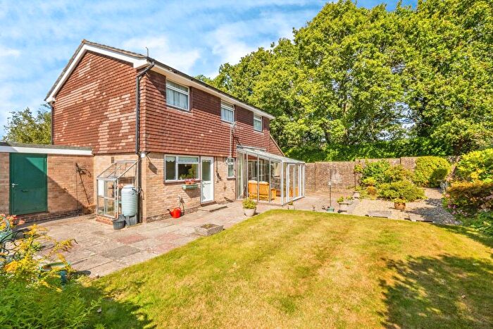 4 Bedroom Detached House For Sale In The Fairway, Midhurst, West Sussex, GU29