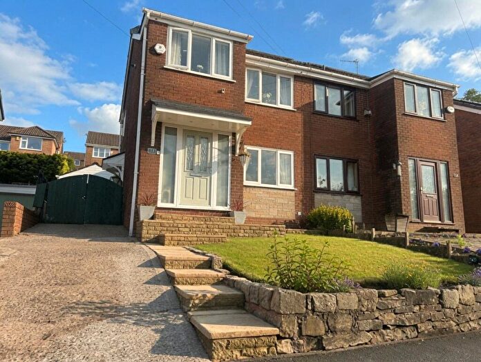 3 Bedroom Semi Detached House For Sale In Waterworks Road, Oldham, Greater Manchester, OL4