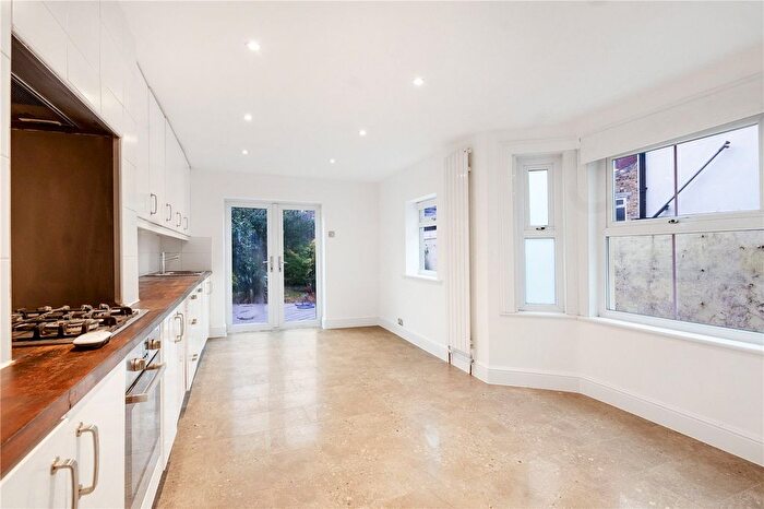 3 Bedroom Terraced House To Rent In Copleston Road, Peckham Rye, London, SE15