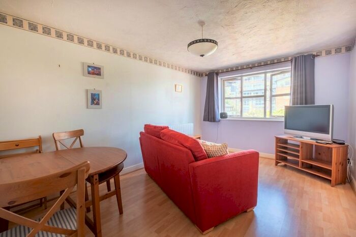 1 Bedroom Flat To Rent In Plough Way, London, SE16
