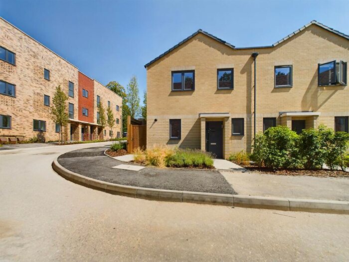 3 Bedroom Semi Detached House To Rent In Coopers Hill, Bracknell, Berkshire, RG12