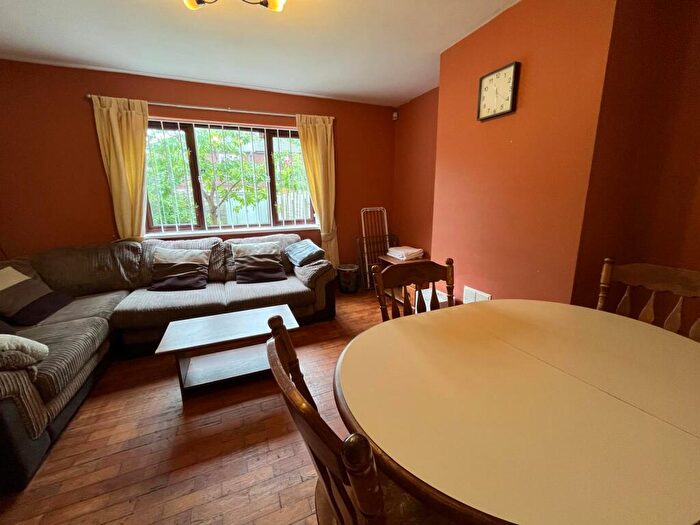 4 Bedroom House To Rent In Garswood Road, Fallowfield, M14