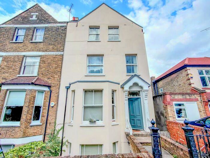 1 Bedroom Flat To Rent In Mycenae Road, Blackheath, SE3