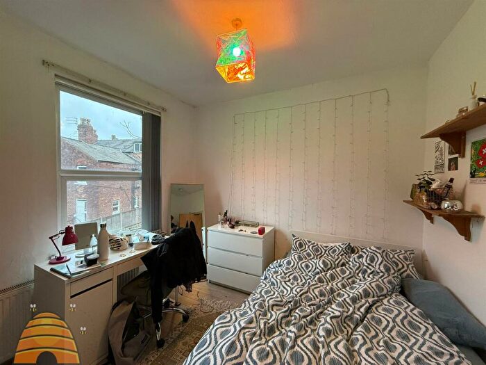 6 Bedroom Terraced House To Rent In Lausanne Road Manchester, M20