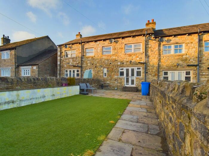 3 Bedroom Cottage To Rent In Holly View, Barnoldswick, BB18