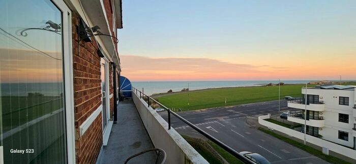 2 Bedroom Flat To Rent In Northumberland Avenue, Margate, CT9