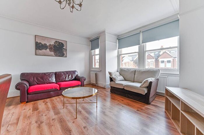 4 Bedroom Flat To Rent In Clive Road, West Dulwich, London, SE21