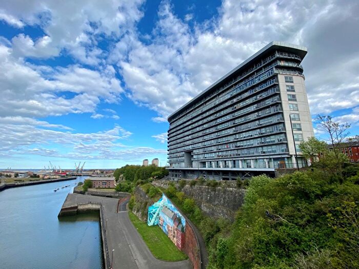 3 Bedroom Flat To Rent In Echo Building, West Wear Street, Sunderland, SR1